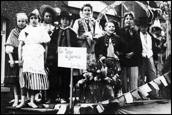Cavalcade_1956_010.jpg