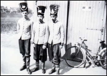Cavalcade_1959_005.jpg