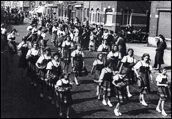 Cavalcade_1961_003.jpg
