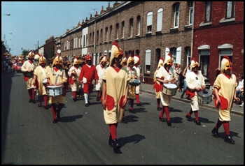 Cavalcade_2001_003.jpg