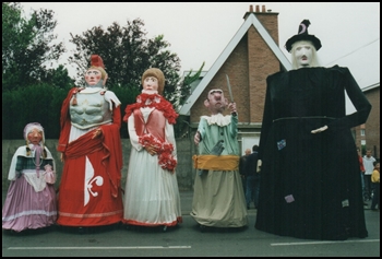Cavalcade_2002_002.jpg